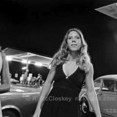 VN Blvd.-020-2A 'Dos Mujeres'