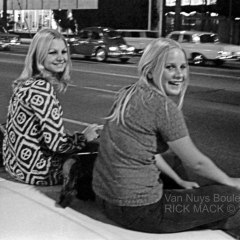 VN Blvd.-033-17 'Ringside Seats'